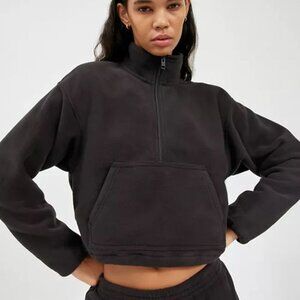 Aritzia TNA Polar 1/4 Zip Sweater Crop Fleece